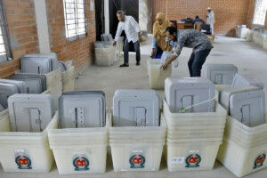 The ballot is moving towards the centre.