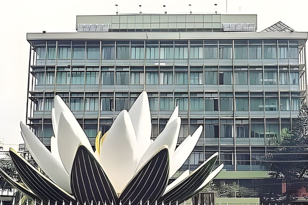 The new digital banking licence has been halted due to protests.