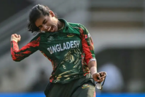 The ones who used to insult my father are now watching the game with him