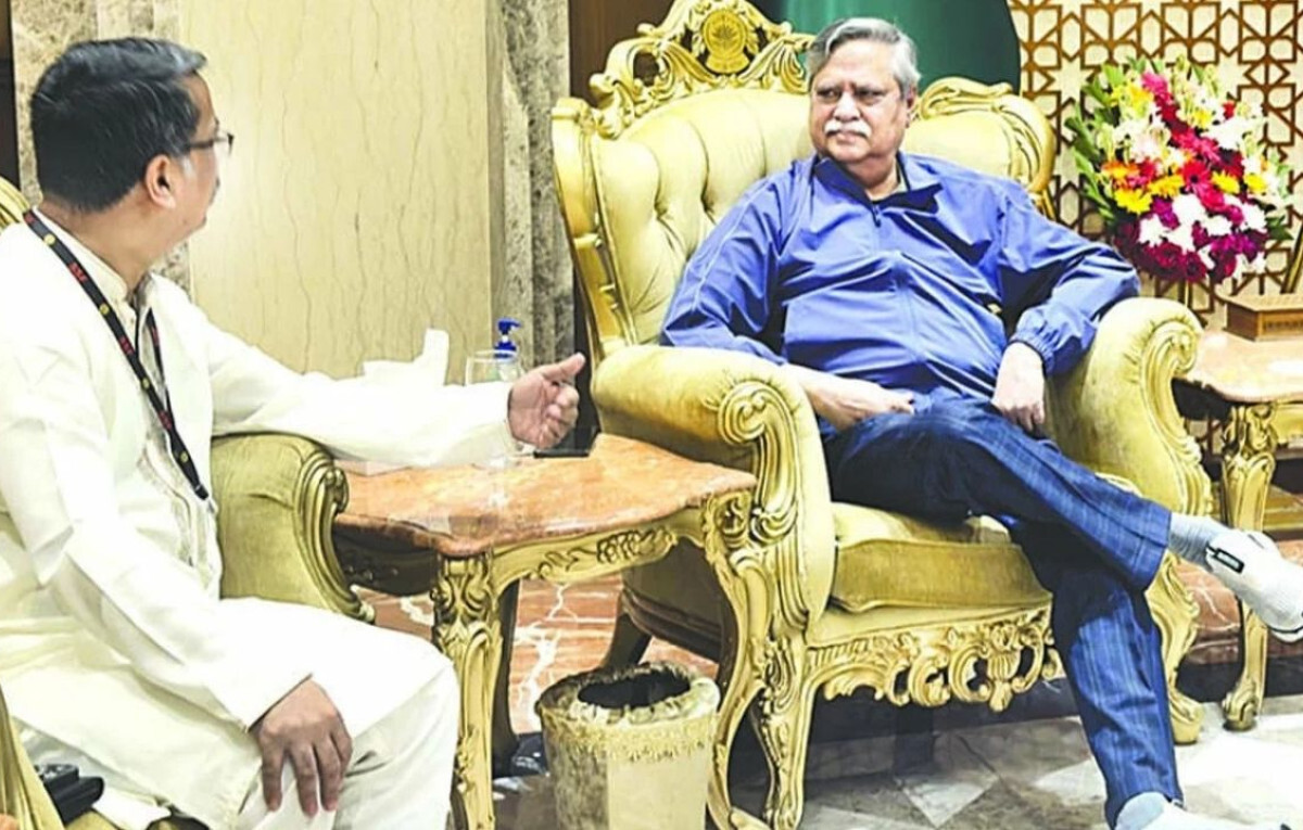 The President Unbound: A Tale of Palace Captivity
