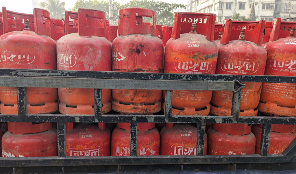 the price of lpg in the market has risen The price of LPG in the market has risen.