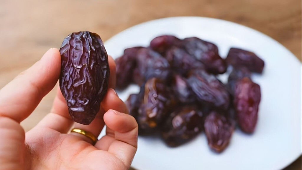 the winter superfood essential benefits of daily dates The Winter Superfood: Essential Benefits of Daily Dates