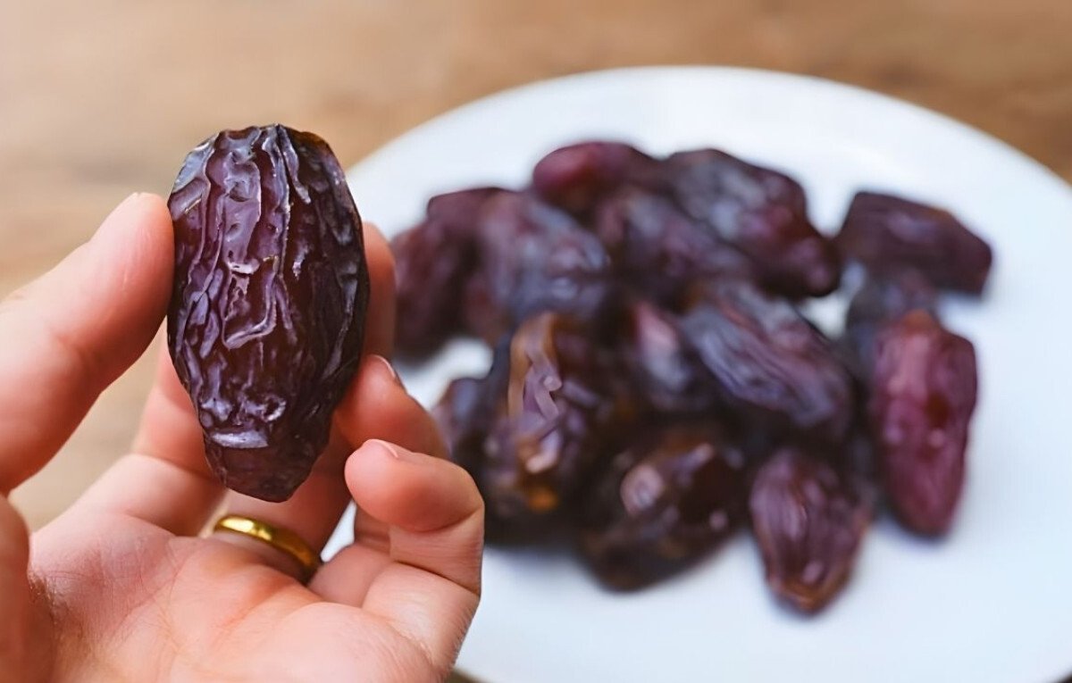 The Winter Superfood: Essential Benefits of Daily Dates