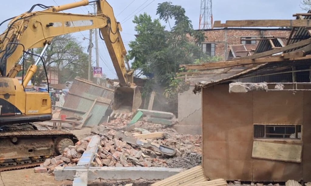 thirty five illegal structures demolished in durgapur Thirty-Five Illegal Structures Demolished in Durgapur