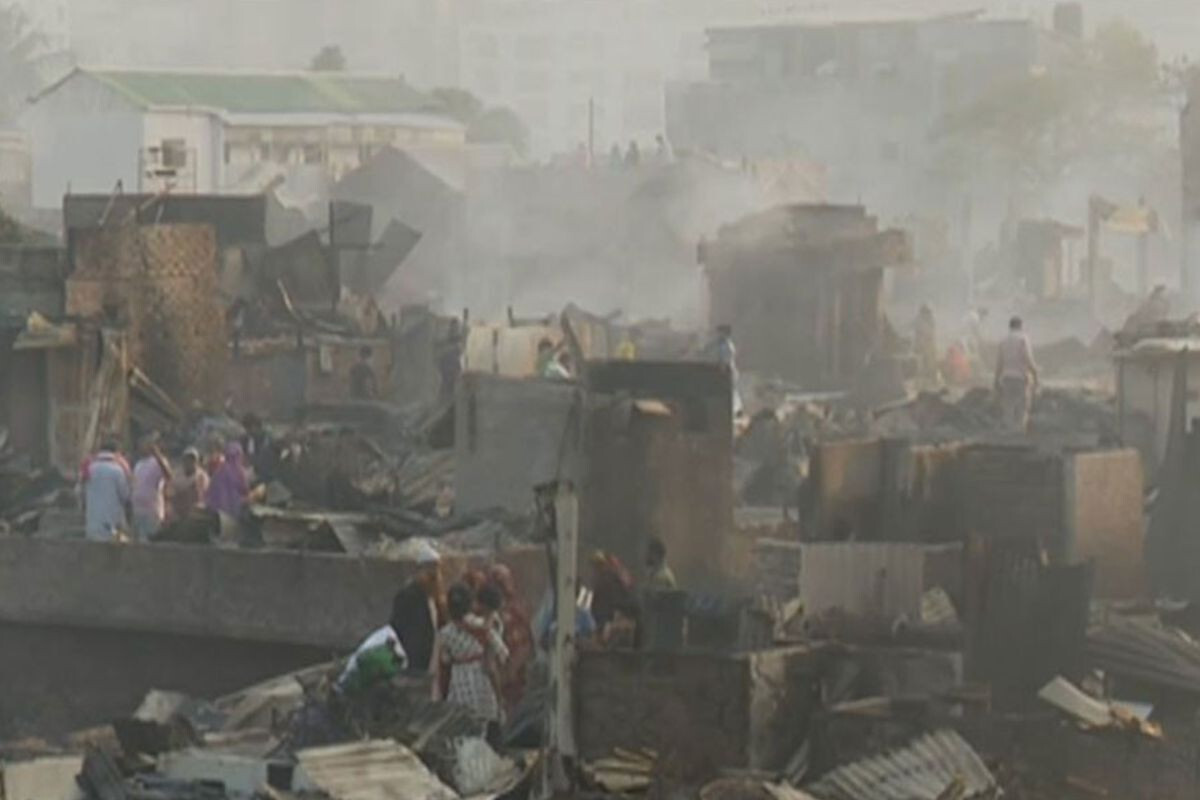 Thousands Left Homeless as Fire Ravages Korail Slum