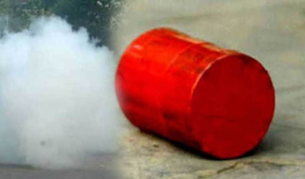 three cocktail explosions in manikganj within half an hour two injured Three Cocktail Explosions in Manikganj Within Half an Hour, Two Injured