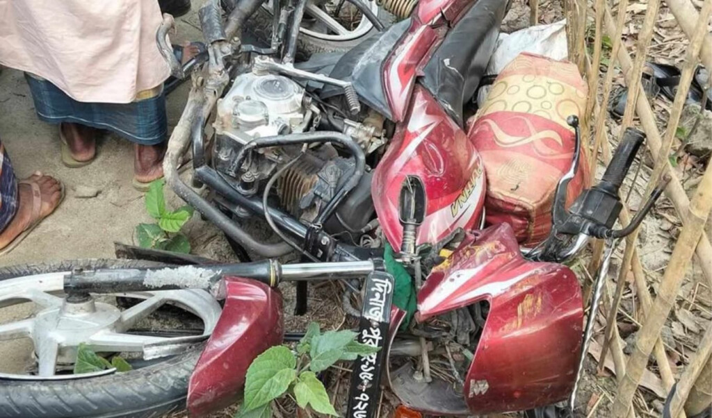 three family members killed in lalmonirhat truck collision Three Family Members Killed in Lalmonirhat Truck Collision