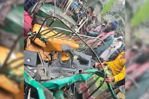 Three Killed in Head-On Collision Between Rickshaw and Engine Rickshaw