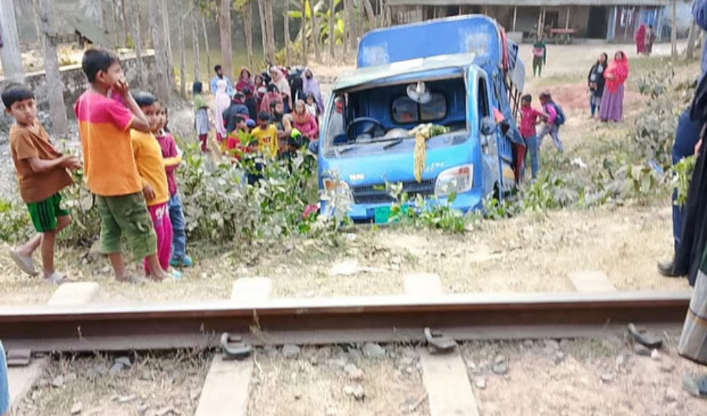 three workers killed after pickup hits train in faridpur Three Workers Killed After Pickup Hits Train In Faridpur