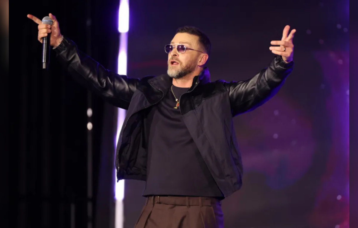 Timberlake Defies Lyme Disease To Honour Pharrell Williams