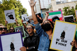 To avoid fear of arrest, Iranian protesters are receiving medical treatment secretly