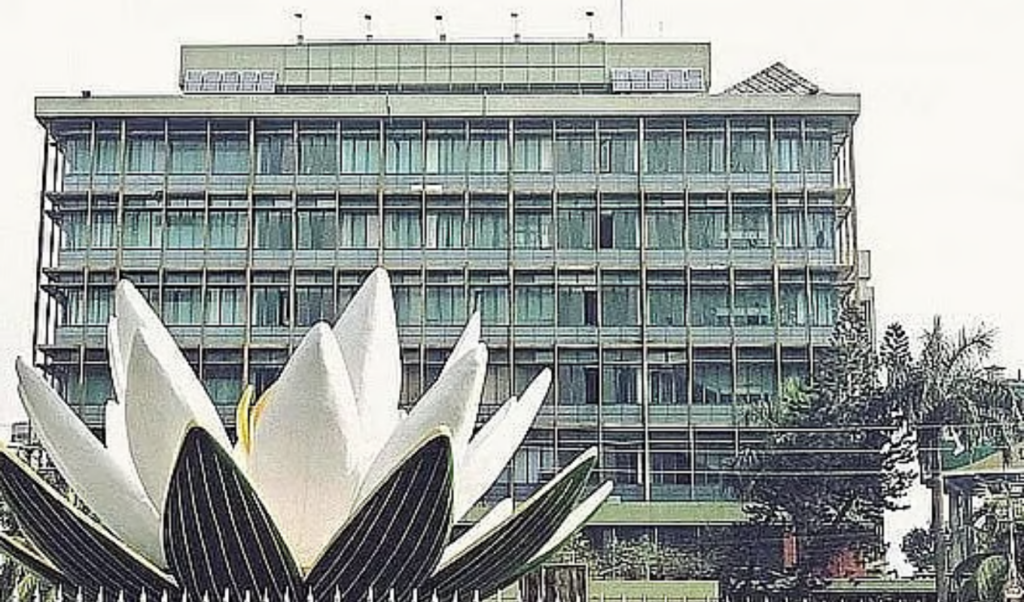 top officials of bangladesh bank and bsec can now become bank mds Top Officials of Bangladesh Bank and BSEC Can Now Become Bank MDs