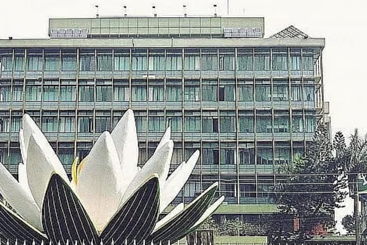 Top Officials of Bangladesh Bank and BSEC Can Now Become Bank MDs