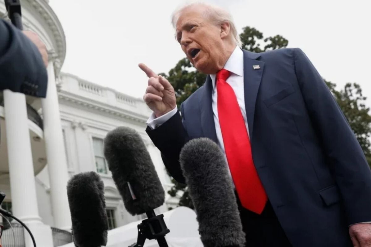 Trump Engages in Heated Exchange with Australian Journalist at the White House