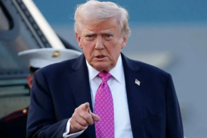 Trump Orders Five-Day Halt on Potential Iran Strikes