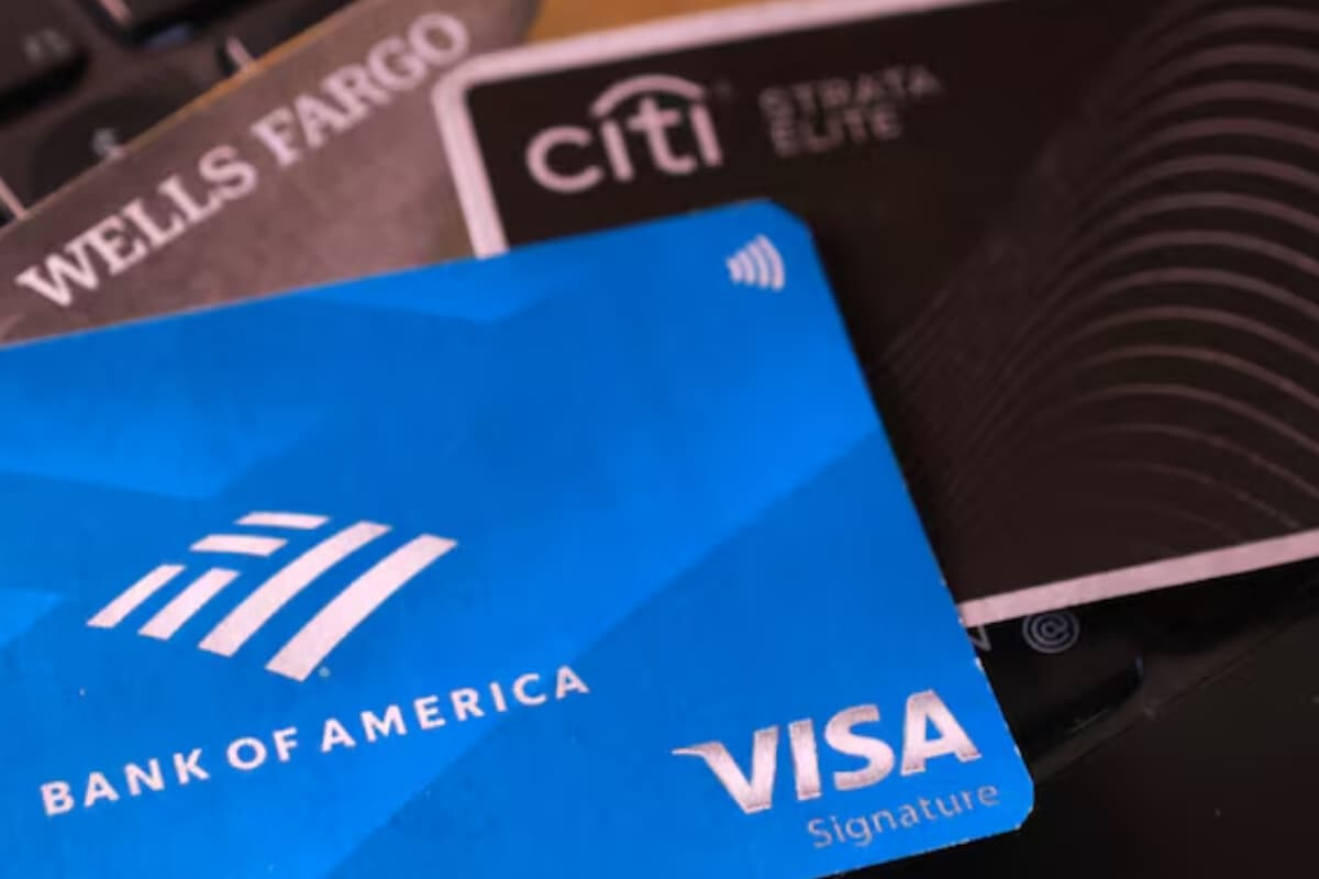 Trump Pushes U.S. Banks on Credit Card Rates