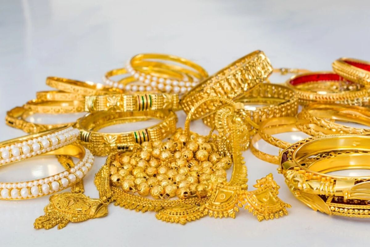 Turbulence Grips Bangladesh Gold Market