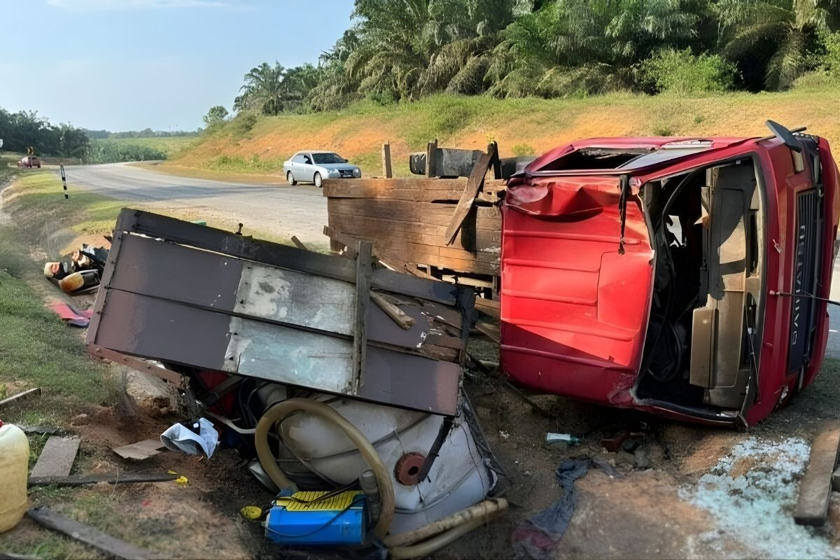 Two Bangladeshis killed in a pickup truck accident in Malaysia