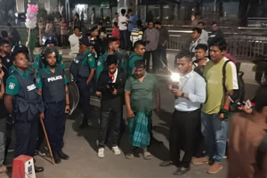 Two Cocktail Explosions at Dhaka University TSC