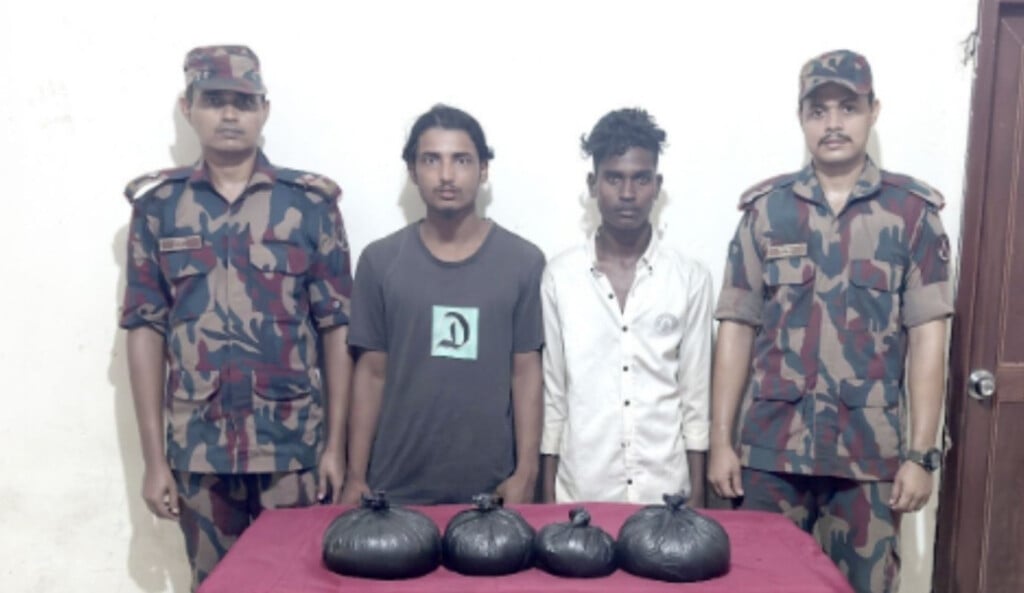 two liquor traffickers arrested in coxs bazar Two Liquor Traffickers Arrested in Cox’s Bazar