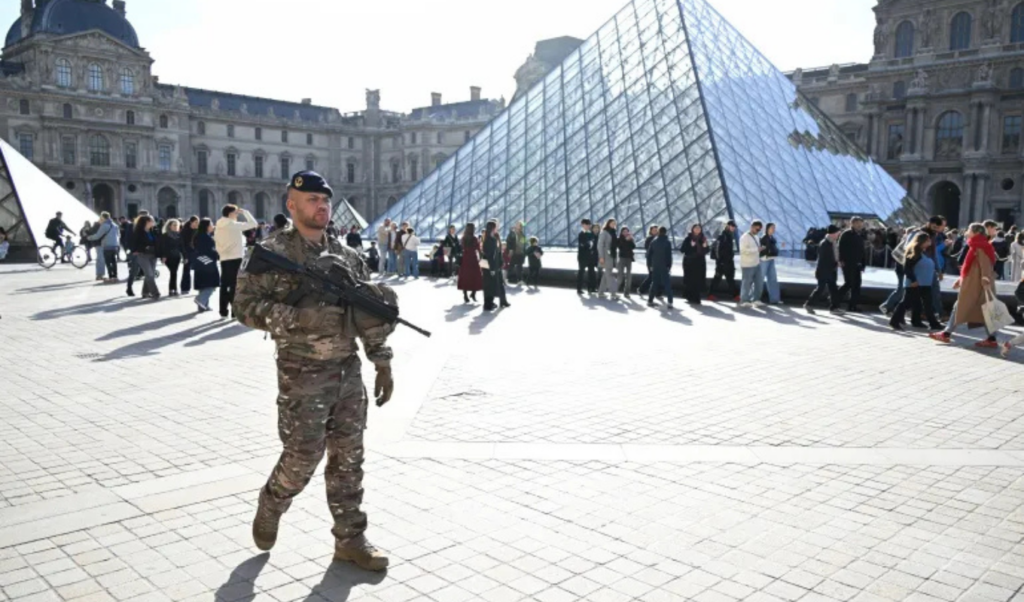 Two More Suspects Charged Over Louvre Heist 3 two more suspects charged over louvre heist Two More Suspects Charged Over Louvre Heist
