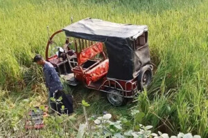 Two Passengers Killed as Auto-Rickshaw Overturns in Lalmonirhat