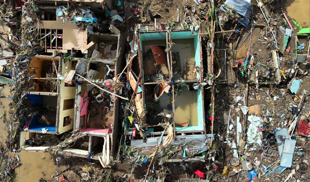 typhoon kalmaegi tears through vietnam and philippines Typhoon Kalmaegi Tears Through Vietnam and Philippines