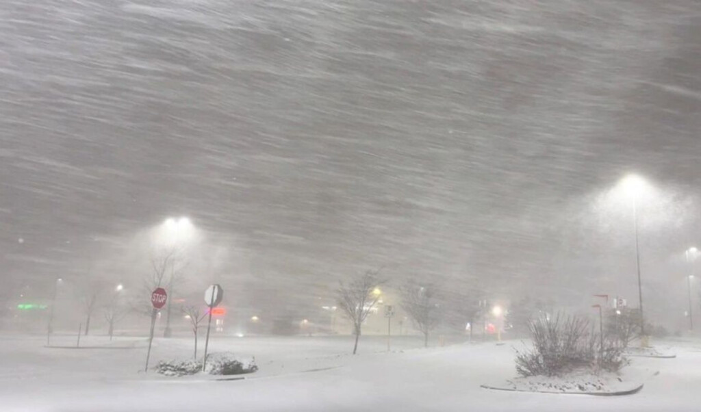 united states paralysed by severe snowstorm United States Paralysed by Severe Snowstorm