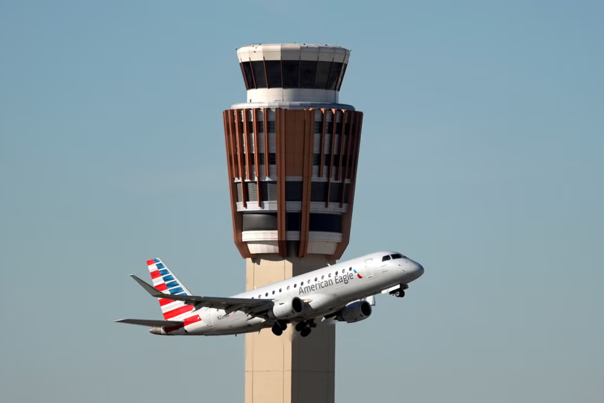 US Air Travel Faces Chaos as Shutdown Worsens, Warns Transport Secretary