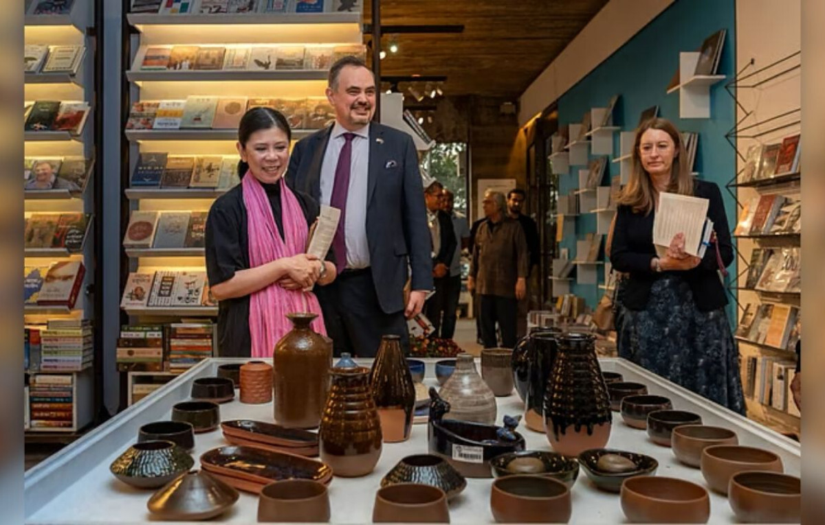 US Ambassador Visits Bengal Shilpalay in Dhaka