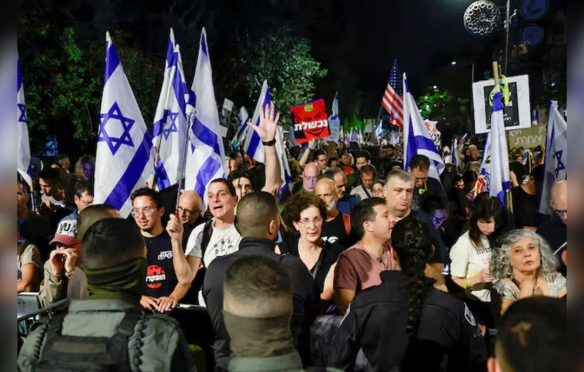 US and UK Issue Israel Travel Warnings