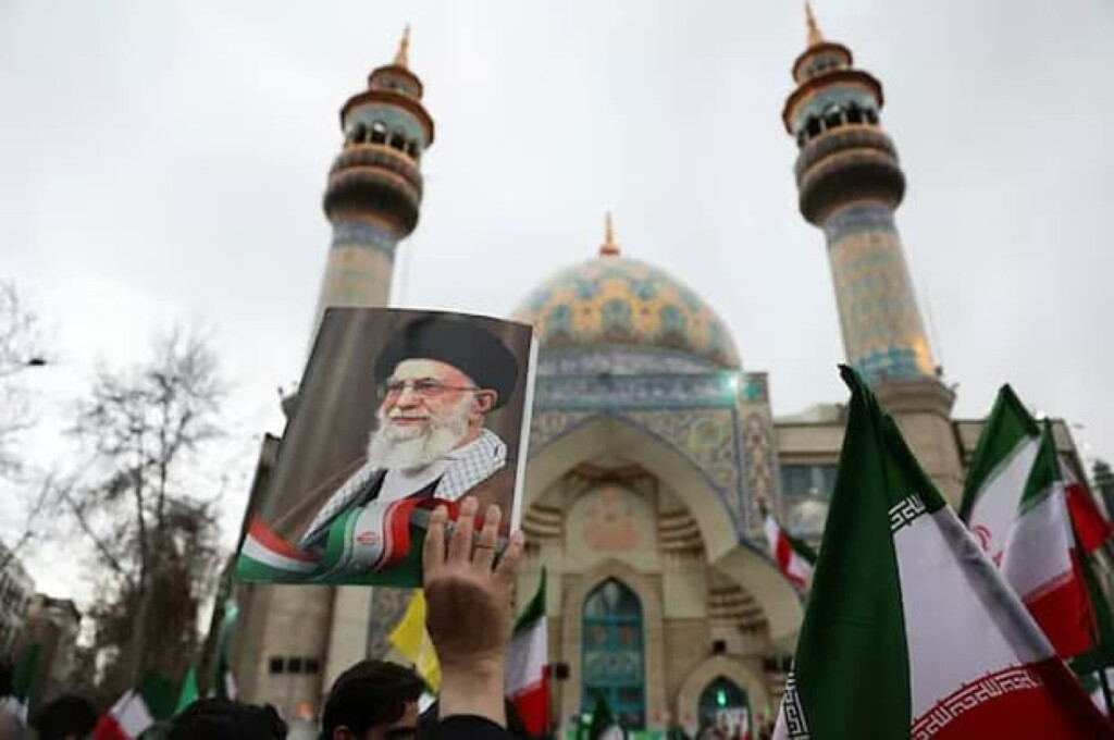 us calls for iranian uprising stir historical fears US Calls for Iranian Uprising Stir Historical Fears