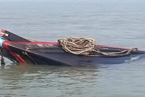 Vessel Founders Following Collision in Dense Fog