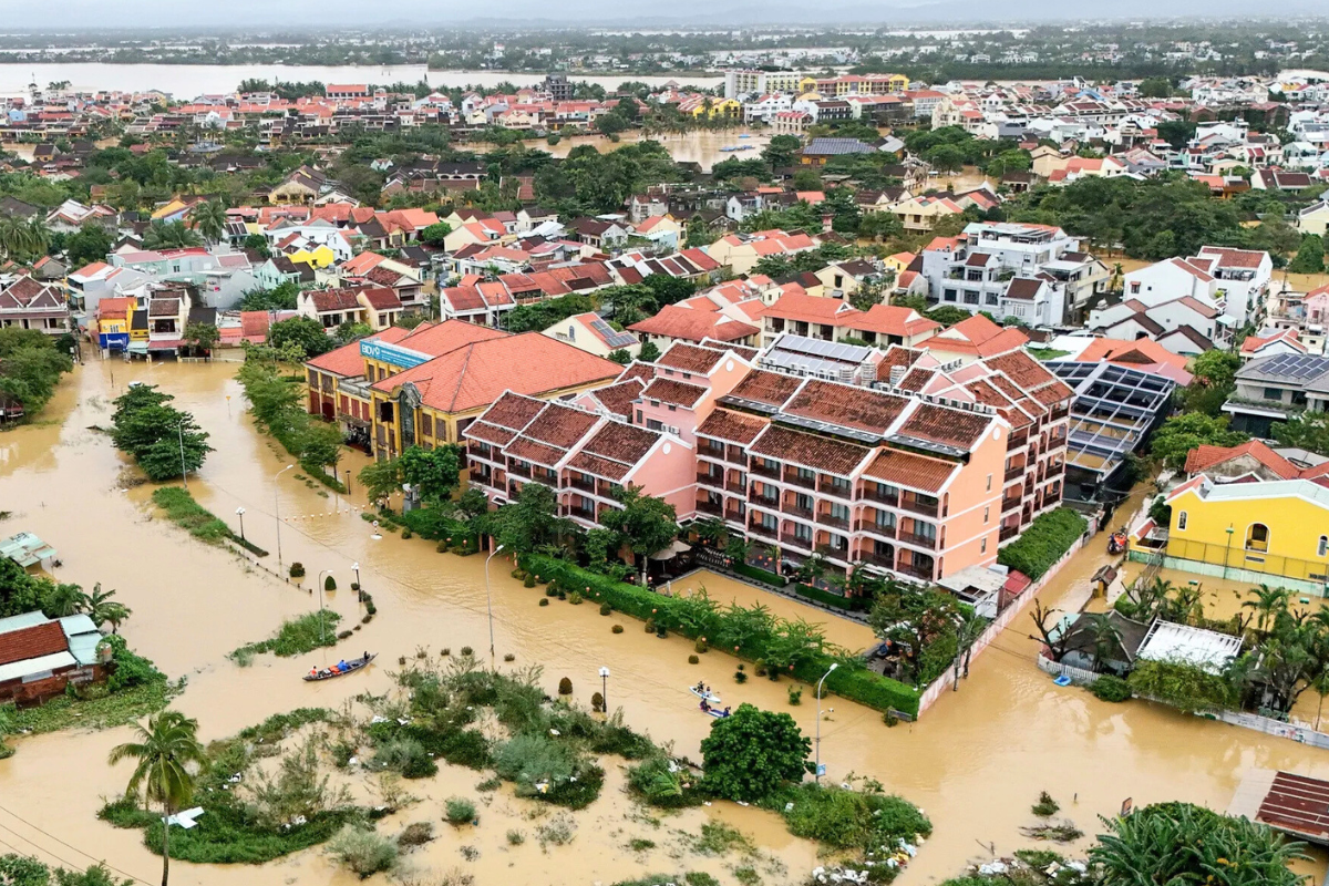 Vietnam Braces for Typhoon Kalmaegi as Flood Deaths Rise to 40