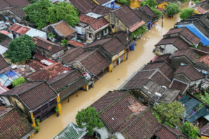 Vietnam Flood Death Toll Rises to 35 Amid Record Rainfall