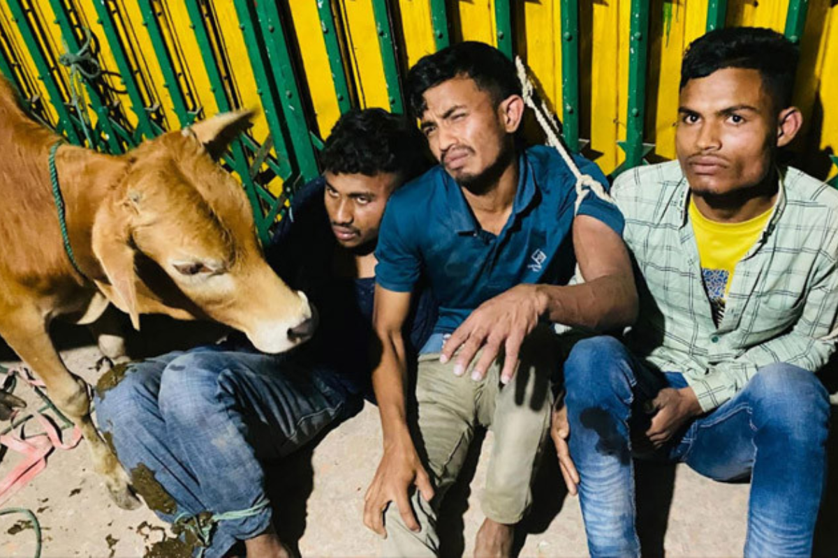 Villagers Foil Dawn Robbery, Three Arrested