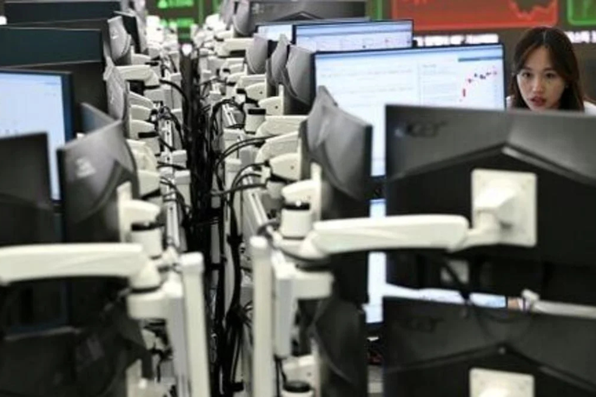 Wall Street Rebounds as Trump Adopts Softer Stance on China Trade