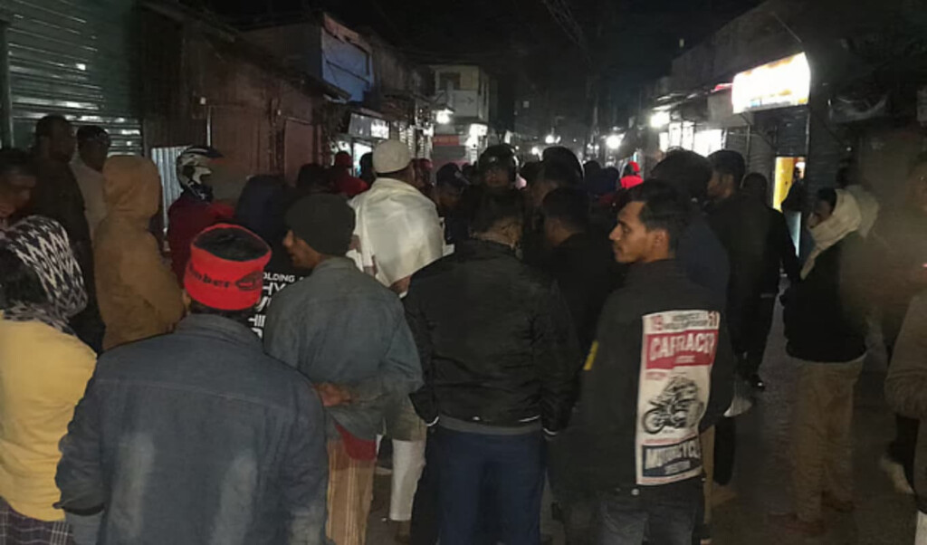 wedding dispute regarding sound system sparks violence in madaripur leaves five injured Wedding Dispute Regarding Sound System Sparks Violence in Madaripur Leaves Five Injured