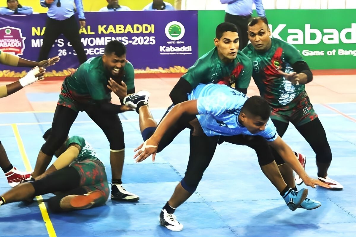 Which teams have secured a place in the finals of the National Kabaddi Championship in both divisions?