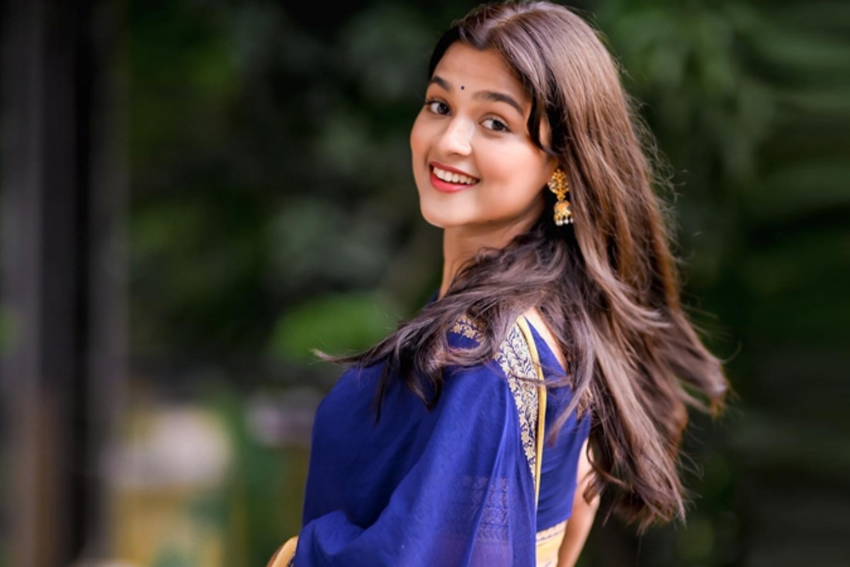 Young Actress Sadiya Ayman Embraces Her Royal Identity
