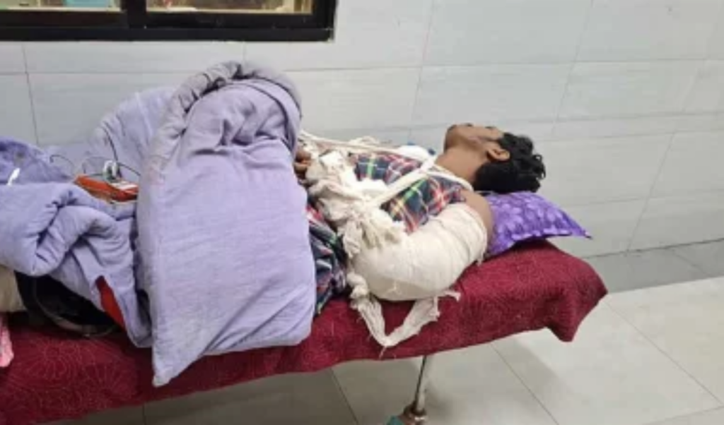 young man brutally mutilated after being tied to electric pole two jamaat workers arrested Young Man Brutally Mutilated After Being Tied to Electric Pole, Two Jamaat Workers Arrested