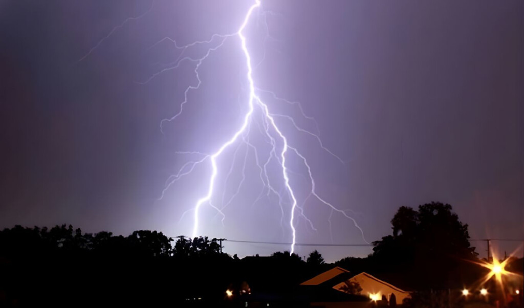 young man killed by lightning in durgapur Young Man Killed by Lightning in Durgapur