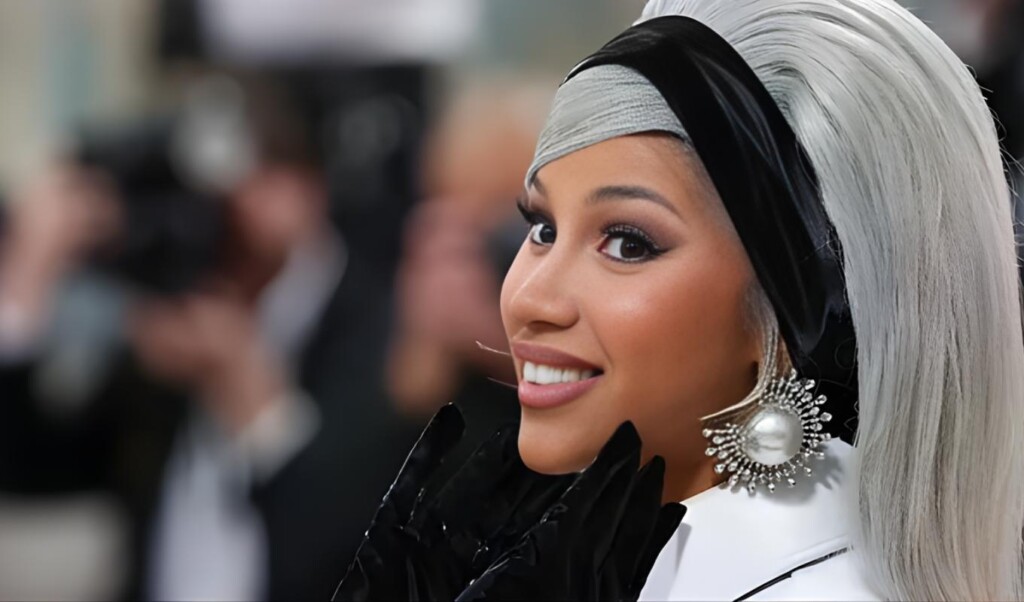 Cardi B Suffers Credit Card Fraud Cardi B Suffers Credit Card Fraud