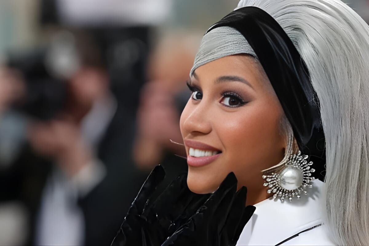 Cardi B Suffers Credit Card Fraud