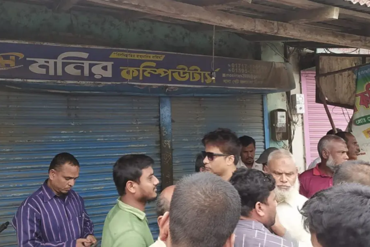 Computer Shop Sealed in Jaldhaka for Forging Driving Licences