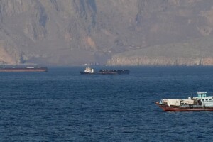 Defying Strait Ban: IRGC Attacks Cargo Ship off Oman