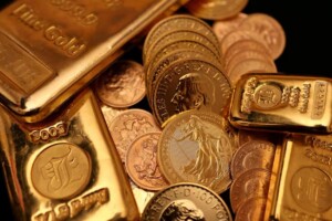 Gold Prices Steady Amid Weekly Gains