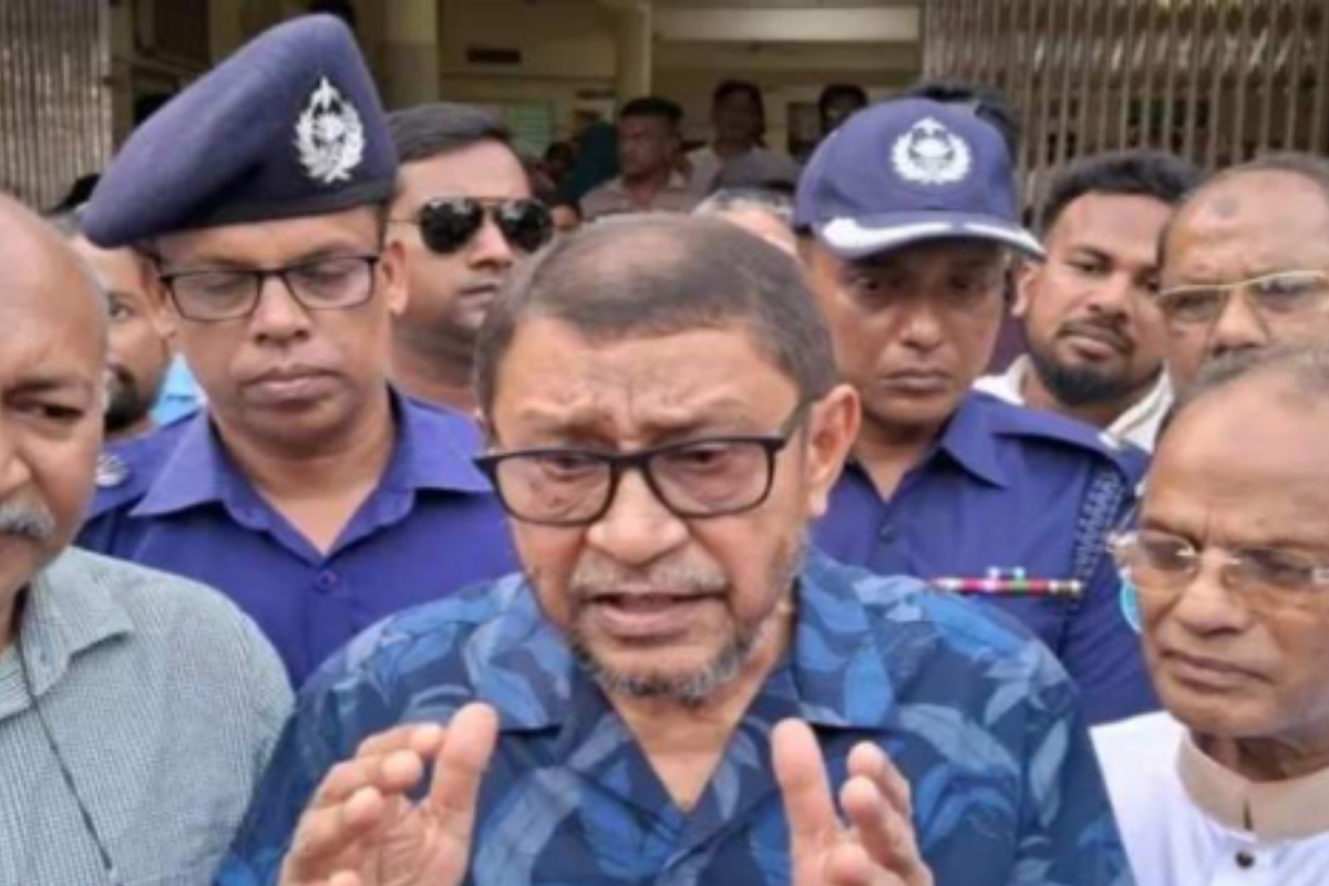 Health Minister Announces Sanctions Against Officials Following Public Comments on Vaccine Shortages