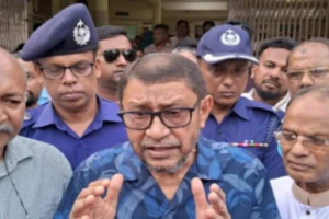 Health Minister Announces Sanctions Against Officials Following Public Comments on Vaccine Shortages