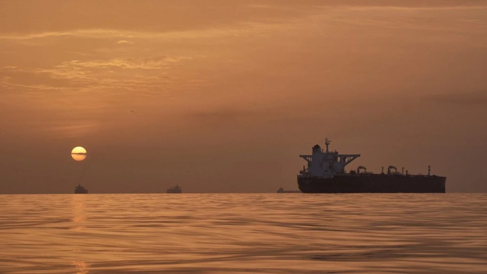 Hormuz Strait Fully Shut Again